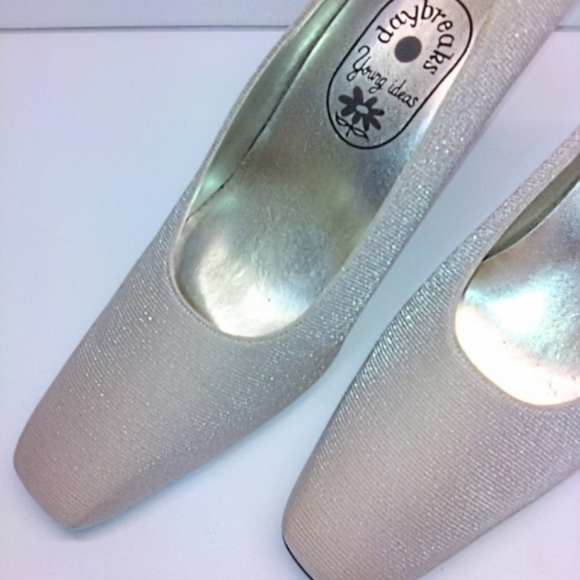 Women's 3" heel 👠, Sparkle Champagne/Nude color, SZ: 7 1/2M - Picture 10 of 13